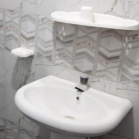 P&B Guest Villa Анурадхапура Екстериор снимка